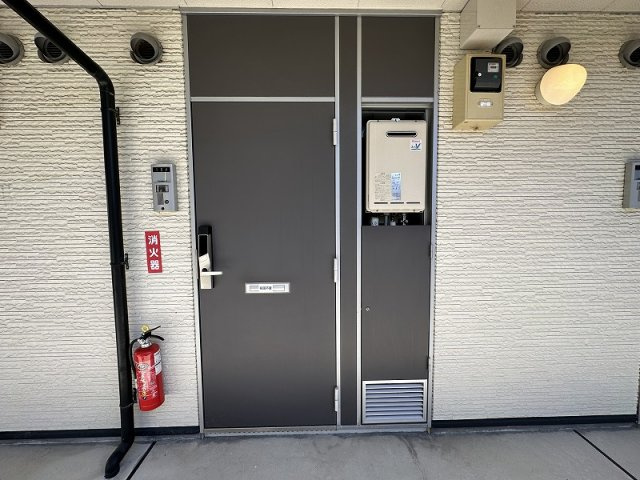 レオパレスら　べるでゅーらⅡの玄関