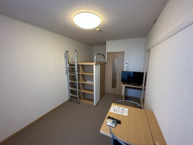 レオパレスら　べるでゅーらⅡの玄関