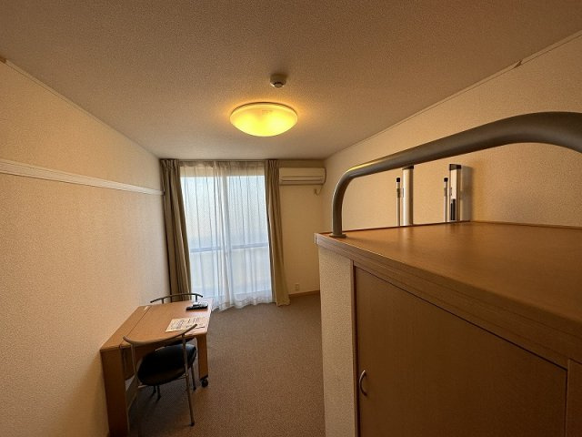 レオパレスら　べるでゅーらⅡの居間・リビング