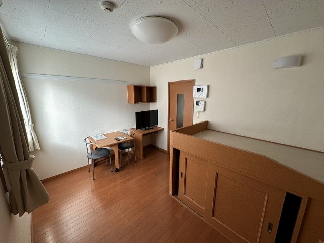 レオパレス陽菜ハイツの居間・リビング