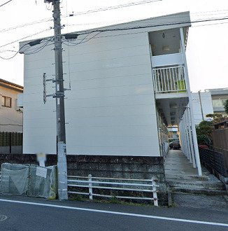 レオパレスコンドミニアム西原の外観