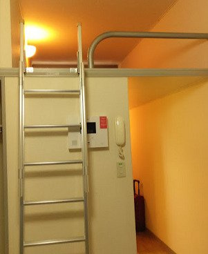 レオパレスＮＡＮＡＫＩＩの寝室