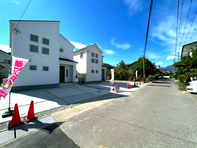 新築戸建　長野市川中島町御厨第3の前面道路含む現地写真