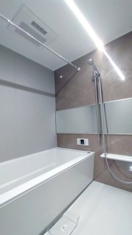 ラムーナ横浜戸塚スカイリッジF棟の浴室