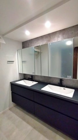 ラムーナ横浜戸塚スカイリッジF棟の洗面所