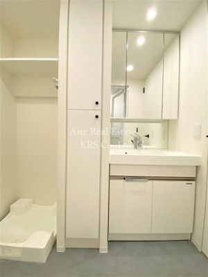 【洗面所】 | クロスレジデンス阿波座 | 毎朝の歯磨きや洗面時にゆったりとした時間を演出する洗面所♪