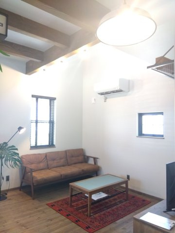 【建売】八戸市湊高台3丁目の居間・リビング|吹き抜け