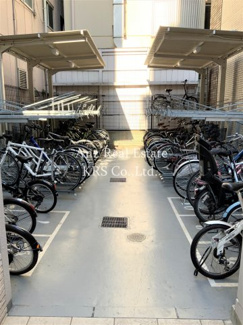【その他】 | S-RESIDENCE淀屋橋 | サイクルスタンド付きの屋根付き駐輪場です！