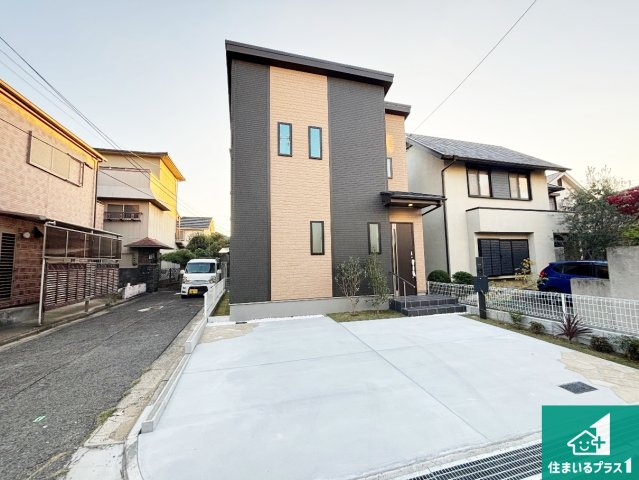 高石市高師浜　新築一戸建ての外観|お客様に長く安心して住んでいだだける事にこだわった家づくり！住んでからのアフターサービスにもしっかりと取り組んでいます！