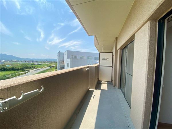 ライオンズマンション和歌山紀伊　のバルコニー