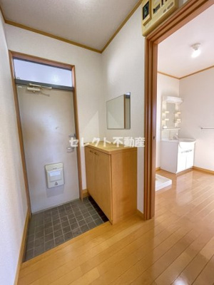 【玄関】 | クレージュB | 【クレージュB】