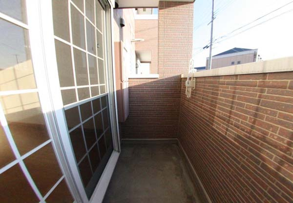 プチシャのバルコニー|陽当たり良好なバルコニーです