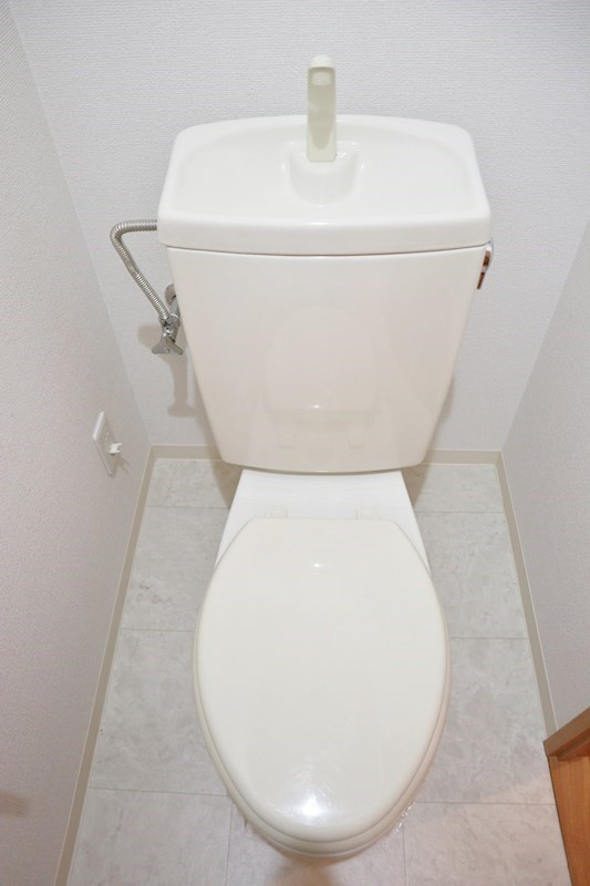 岸和田市尾生町のハイツのトイレ|シンプルで使いやすいトイレです