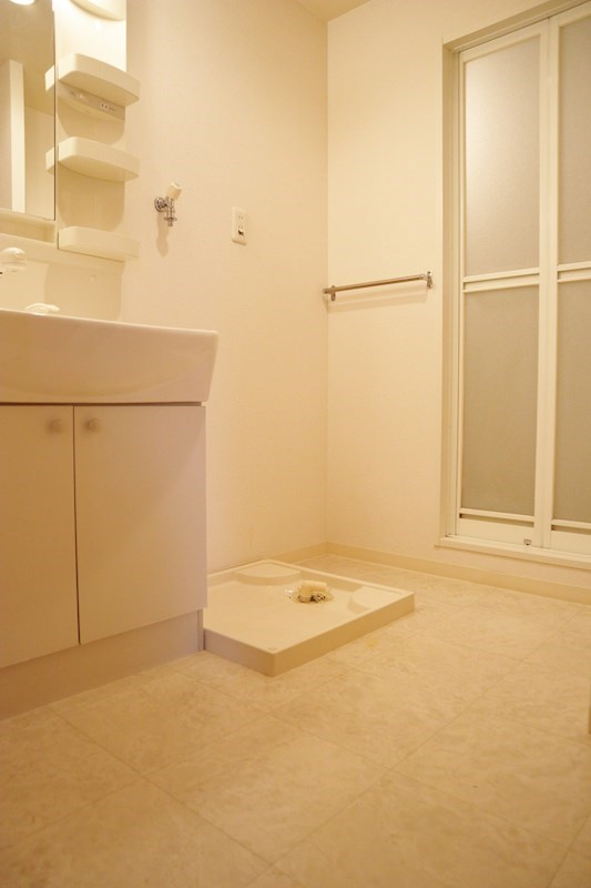 岸和田市尾生町のハイツの居間・リビング|ゆったりとしたリビングです