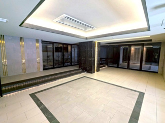 【エントランス】 | レ・ジェイド高槻南松原Bright