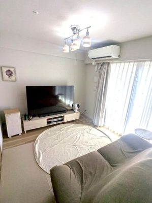 【居間・リビング】 | レ・ジェイド高槻南松原Bright | ■床暖房（リビング・ダイニング）■モニター付きインターホン