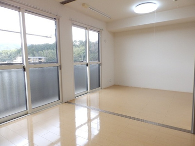 【居間・リビング】 | クレール泉