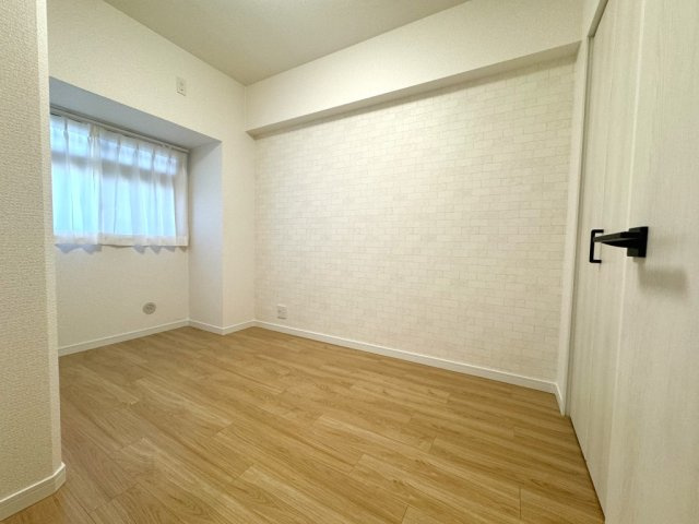 サンハウス小幡緑地東の洋室