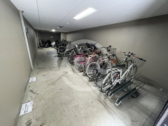 リーガル江戸堀のその他共用部分|リーガル江戸堀　駐輪場