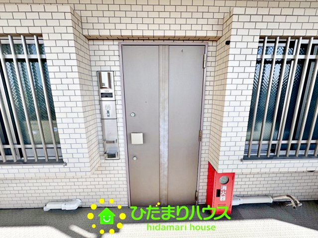 センチュリー幸手の玄関