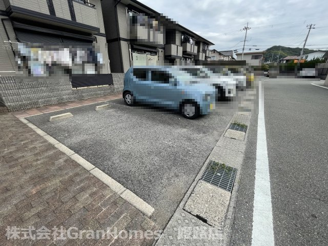 ウィンディ中村Aの駐車場