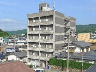 広島市安佐北区口田４丁目の賃貸マンションの外観|１Ｒ側の外観です