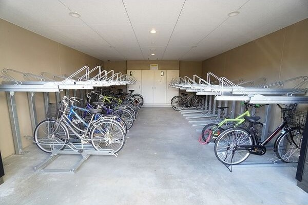 スペーシア江坂広芝町