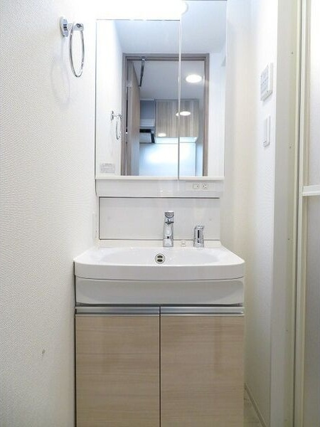 スペーシア江坂広芝町の洗面所