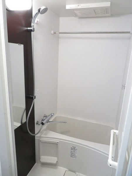 スペーシア江坂広芝町の浴室
