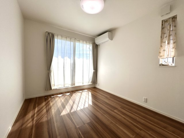 中古住宅　正木町須賀小松の洋室