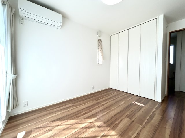 中古住宅　正木町須賀小松の洋室