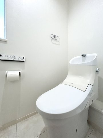 中古住宅　正木町須賀小松のトイレ