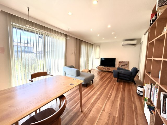 中古住宅　正木町須賀小松の居間・リビング