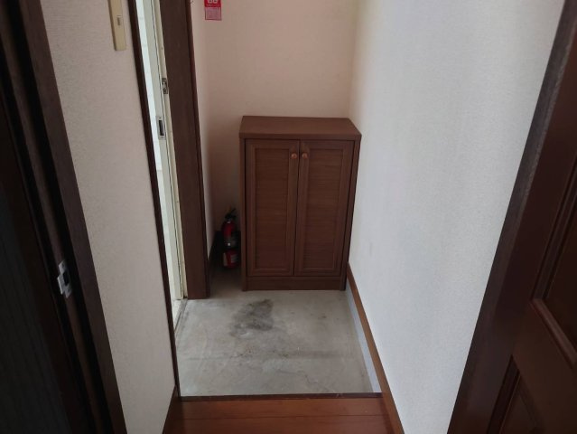 真由香コーポの玄関