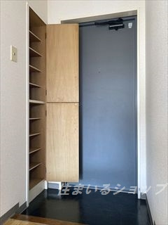 広島市安佐北区口田４丁目の賃貸マンションの玄関|シューズボックスあり