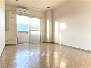広島市安佐北区口田４丁目の賃貸マンションの居間・リビング