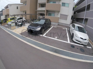 【駐車場】
