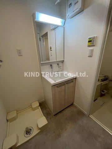 エスグランデ中崎町の洗面所|ゆったりとスペースのある洗面所