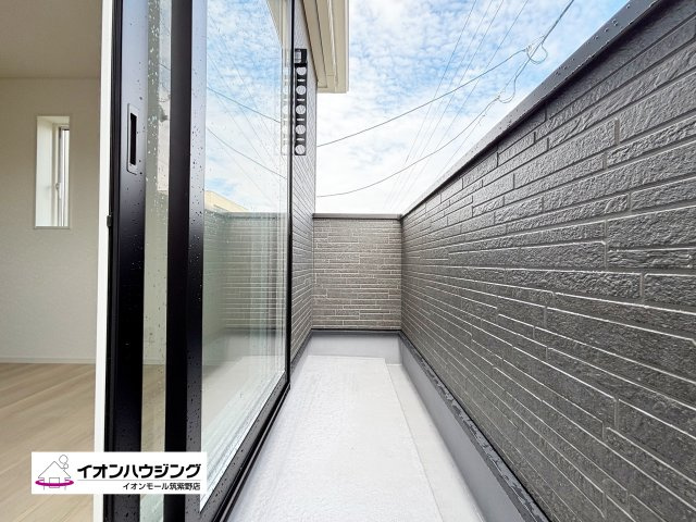 バルコニーは風通しが良く、日中は日当たりも良好です♪