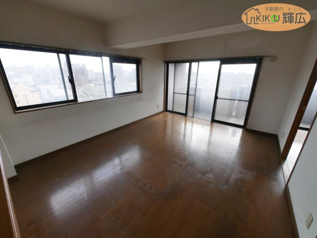 【居間・リビング】 | ヴェルビュ姫路・飾磨一番館　7階