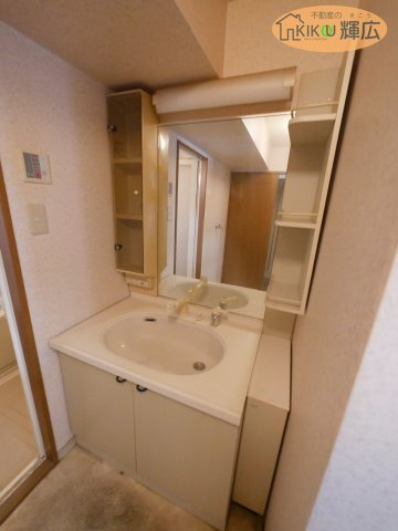【独立洗面台】 | ヴェルビュ姫路・飾磨一番館　7階