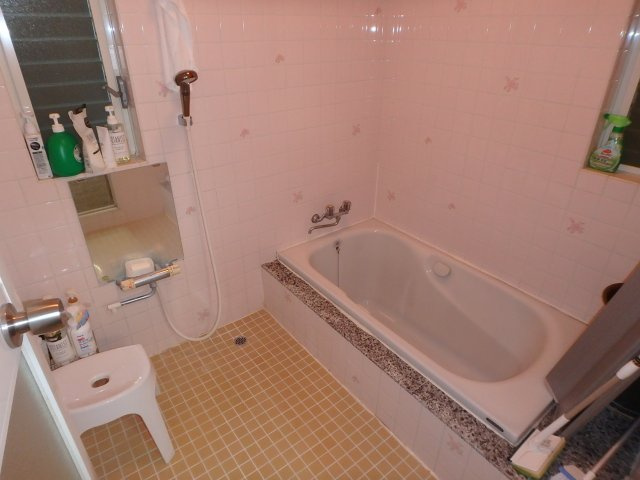 S1735H　白浜高台中古住宅の浴室