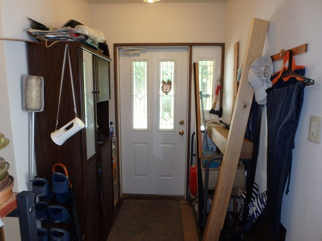 S1735H　白浜高台中古住宅の玄関