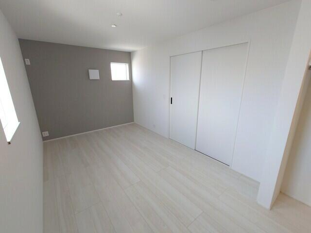 名古屋市中川区下之一色町字松蔭５丁目の新築一戸建の洋室|３号棟　庭（人工芝施工済み） 