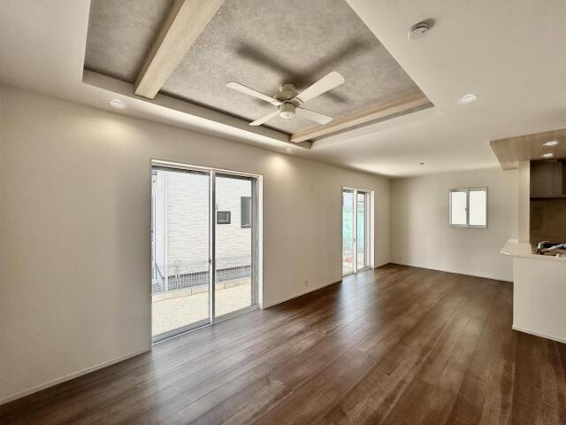 名古屋市港区船頭場２丁目の新築一戸建の居間・リビング|リビング(2)号棟 