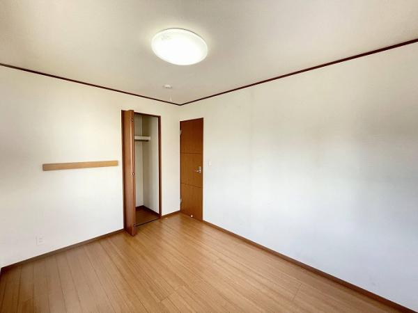 名古屋市守山区川宮町の中古一戸建の洋室|「1階北洋室」別角度からの様子 