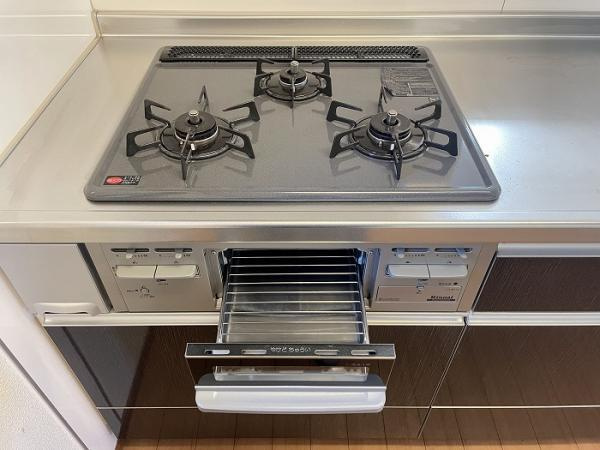 名古屋市守山区川宮町の中古一戸建のキッチン|「キッチン」コンロの様子 