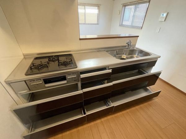 名古屋市守山区川宮町の中古一戸建のキッチン|「キッチン」収納の様子 