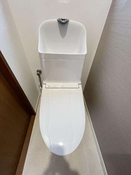 名古屋市北区楠４丁目の中古一戸建のトイレ|ロフトの様子 