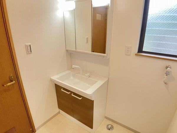 の中古一戸建の独立洗面台|洗面台 